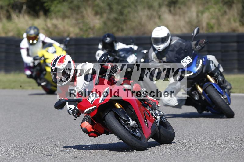 /Archiv-2025/49 26.08.2025 Cornu Master School ADR/gruen-vert/22